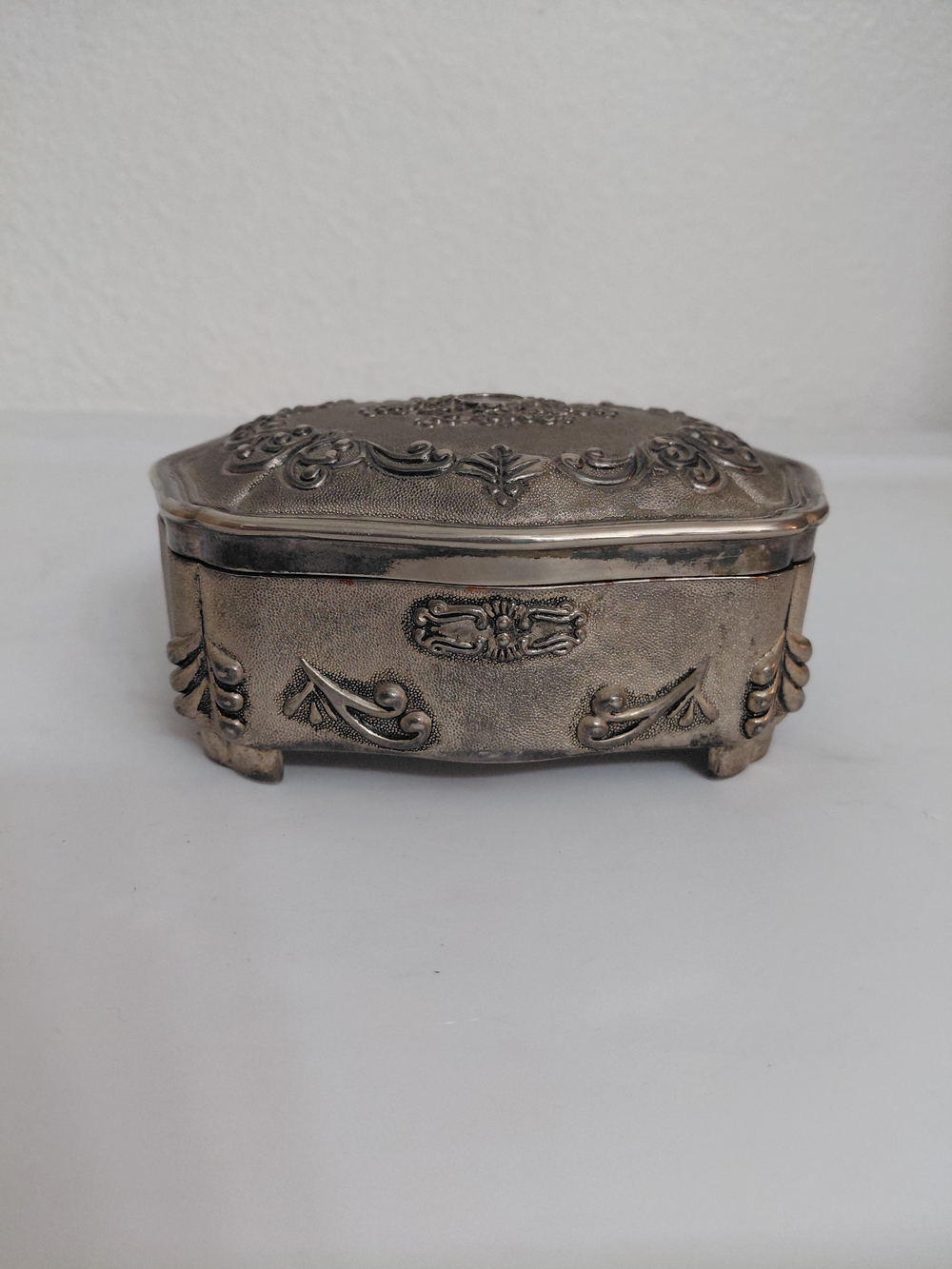 Vintage Jewelry Trinket Box Rose Design Silver Plated Footed